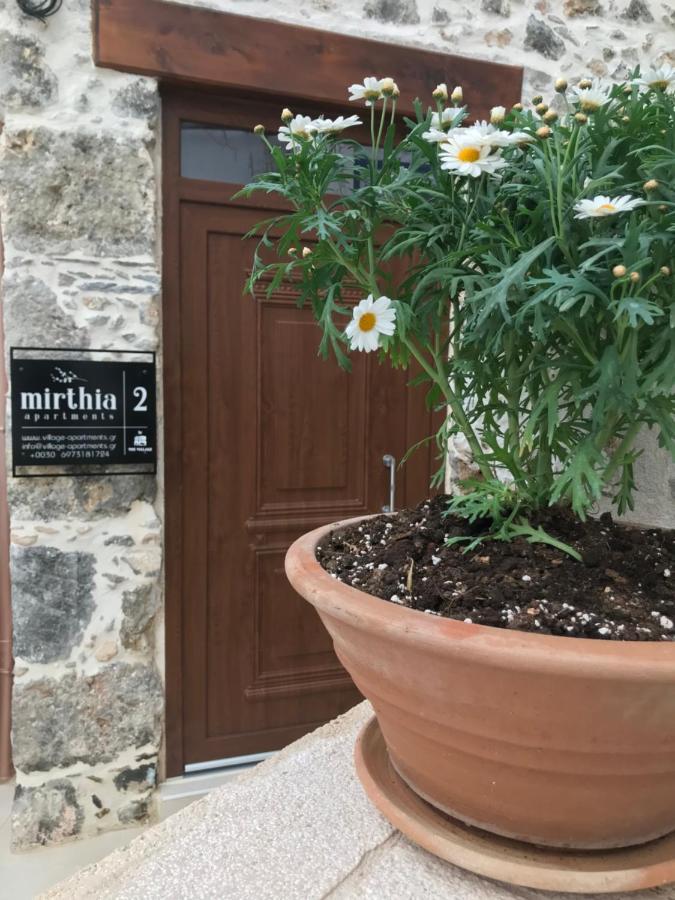 Mirthia Apartments 普拉基亚斯 外观 照片